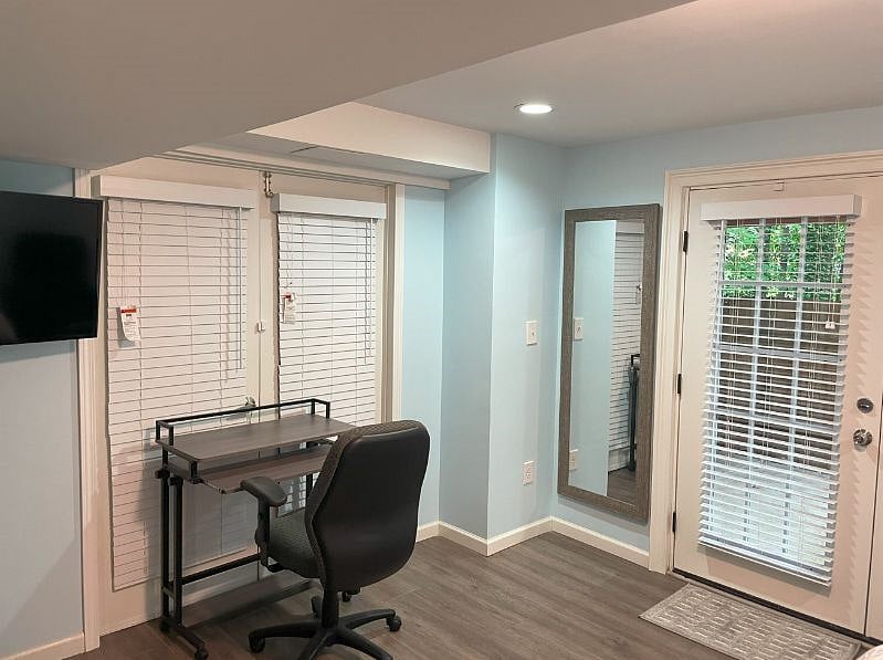 Furnished Finder property 558330_1 photo 3