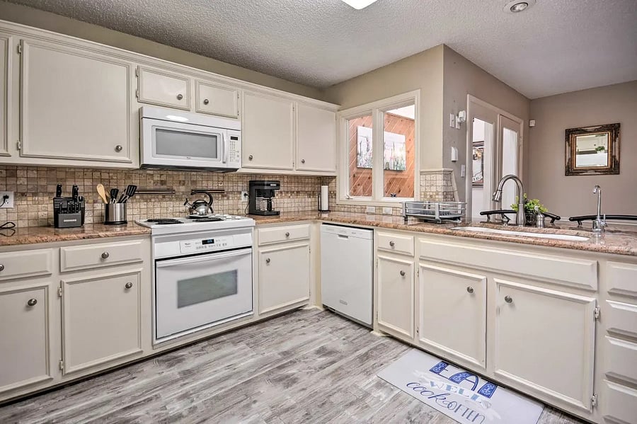 Furnished Finder property 558337_1 photo 8
