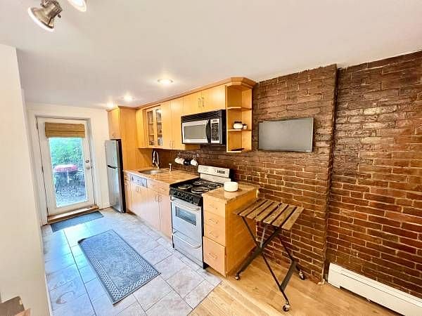 Furnished Finder property 558458_1 photo 7