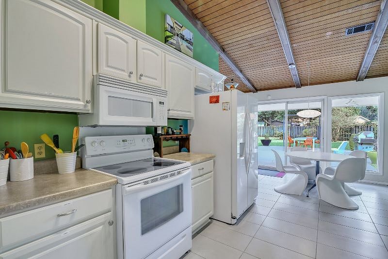 Furnished Finder property 558552_1 photo 5