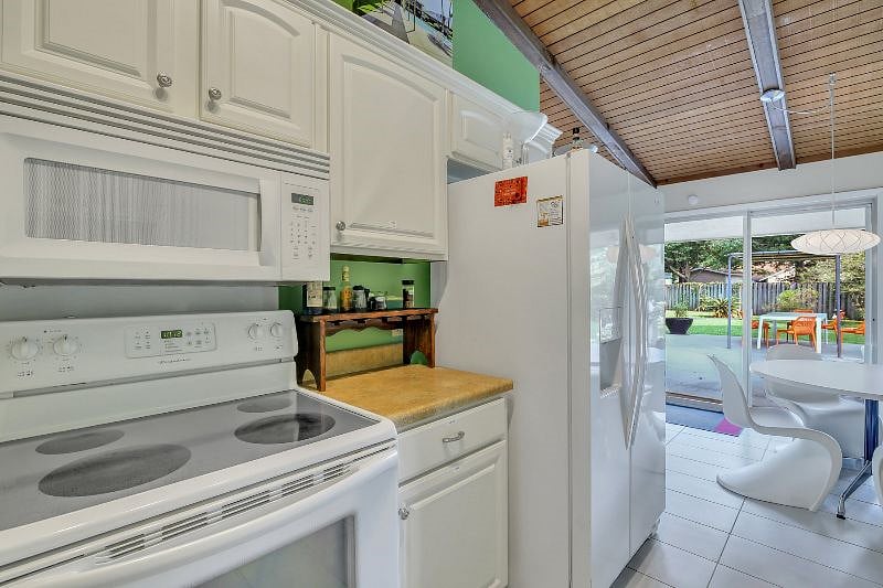 Furnished Finder property 558552_1 photo 16