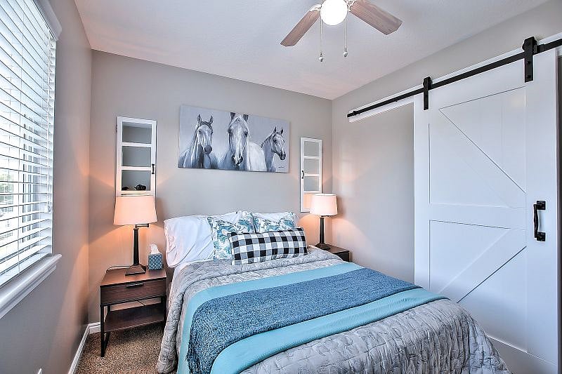 Bedroom 3 with Roku TV