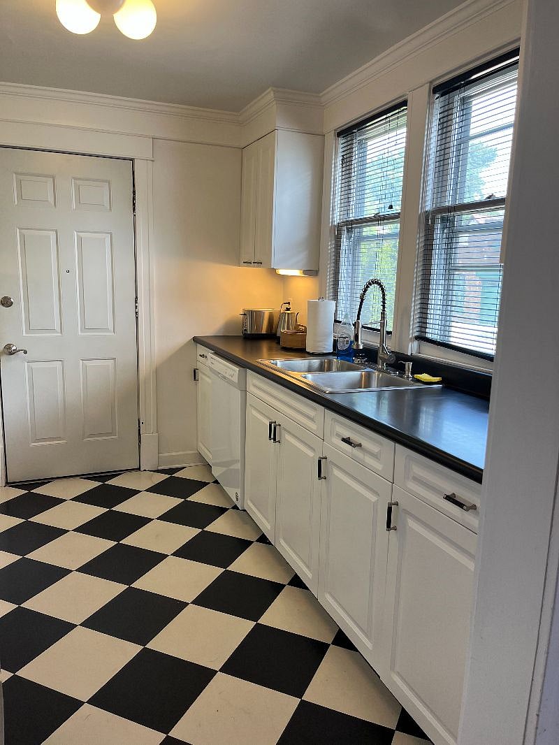 Furnished Finder property 558590_1 photo 6