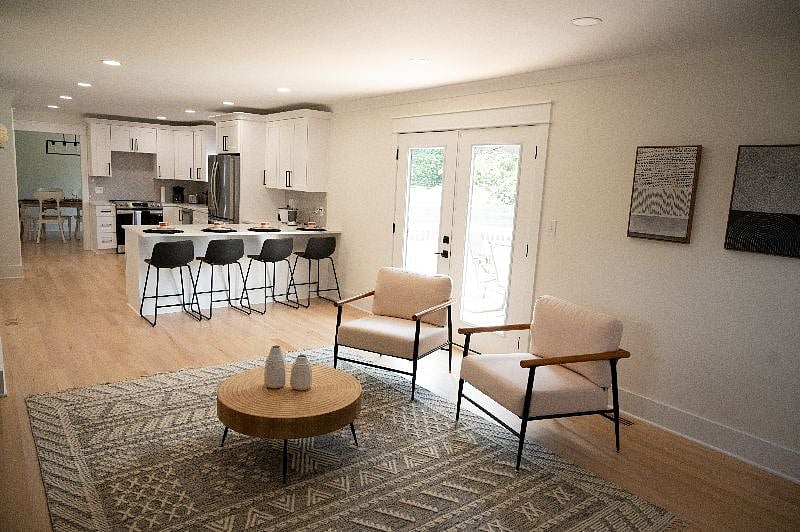 Furnished Finder property 558631_1 photo 18