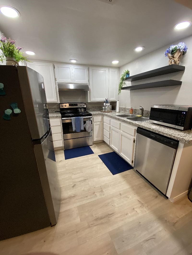 Furnished Finder property 558679_1 photo 7