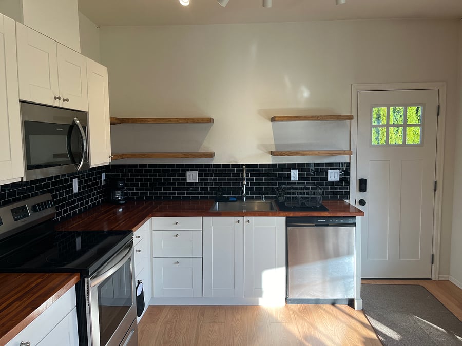 Furnished Finder property 558728_1 photo 4