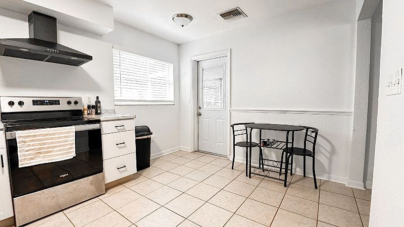 Furnished Finder property 558752_1 photo 7