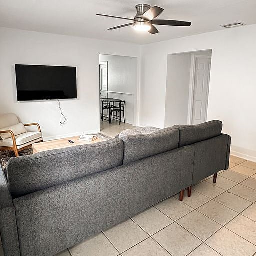 Furnished Finder property 558752_1 photo 4