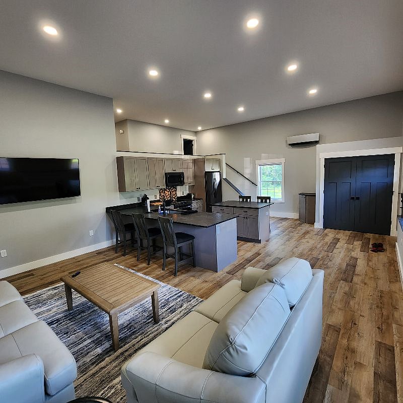 Furnished Finder property 558817_1 photo 4