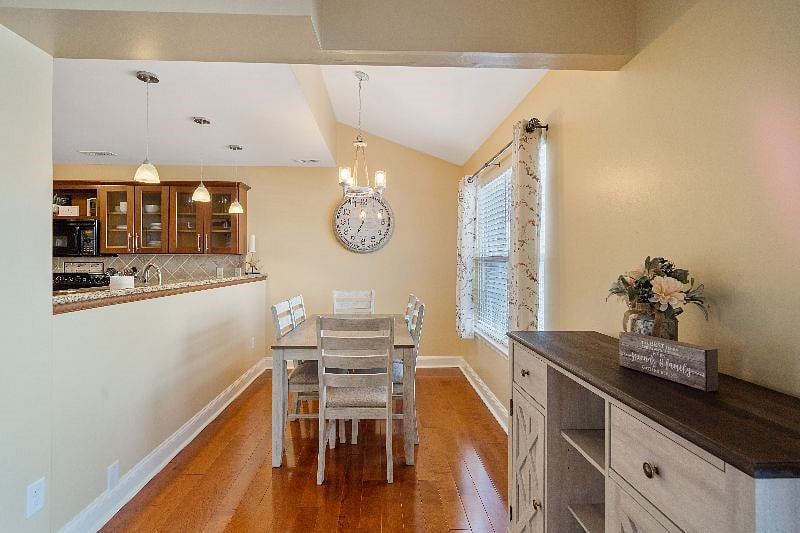 Furnished Finder property 558883_1 photo 2