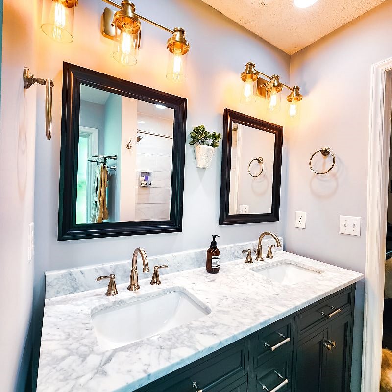 Powder Room ( Master Bedroom)