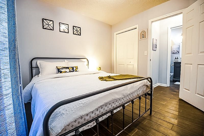 Guest Bedroom 1