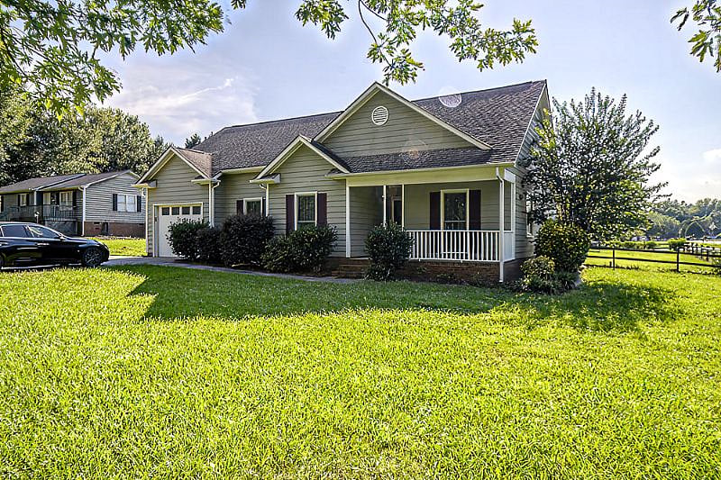 Furnished Finder property 558904_1 photo 32