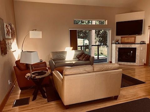 Furnished Finder property 558910_1 photo 4
