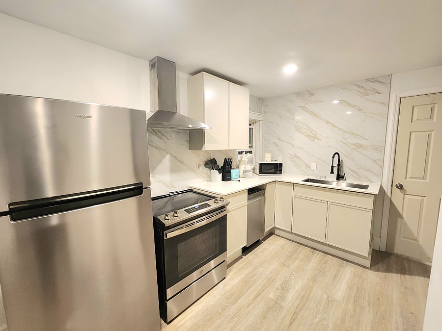 Furnished Finder property 558916_1 photo 3