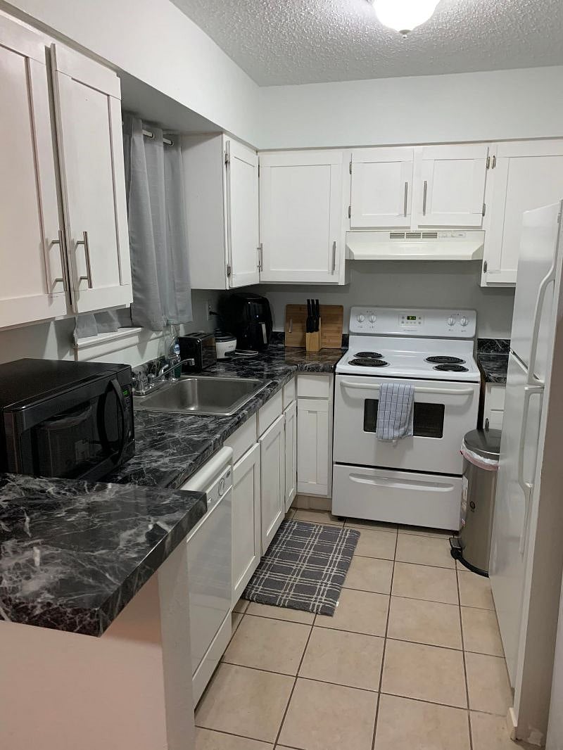 Furnished Finder property 558932_1 photo 8