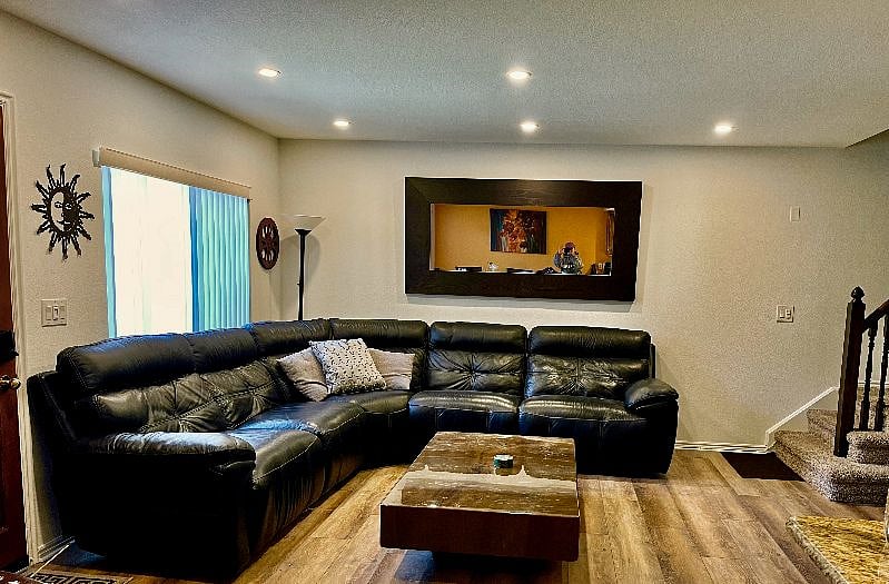 Furnished Finder property 559030_1 photo 3