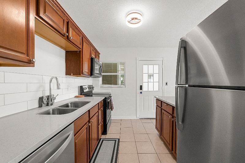 Furnished Finder property 559095_1 photo 3