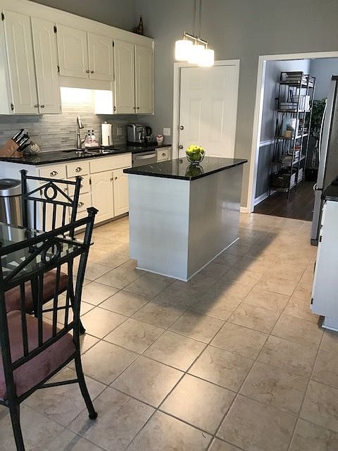 Furnished Finder property 559125_1 photo 12