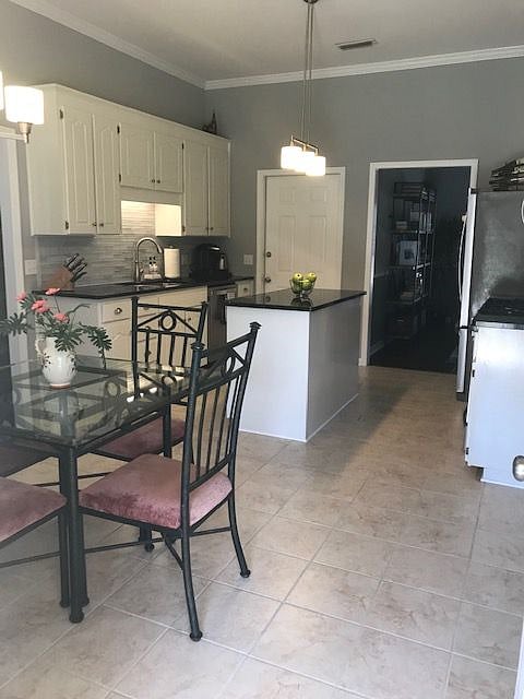 Furnished Finder property 559125_1 photo 14