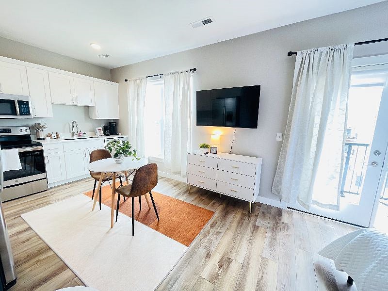 Furnished Finder property 559200_1 photo 11