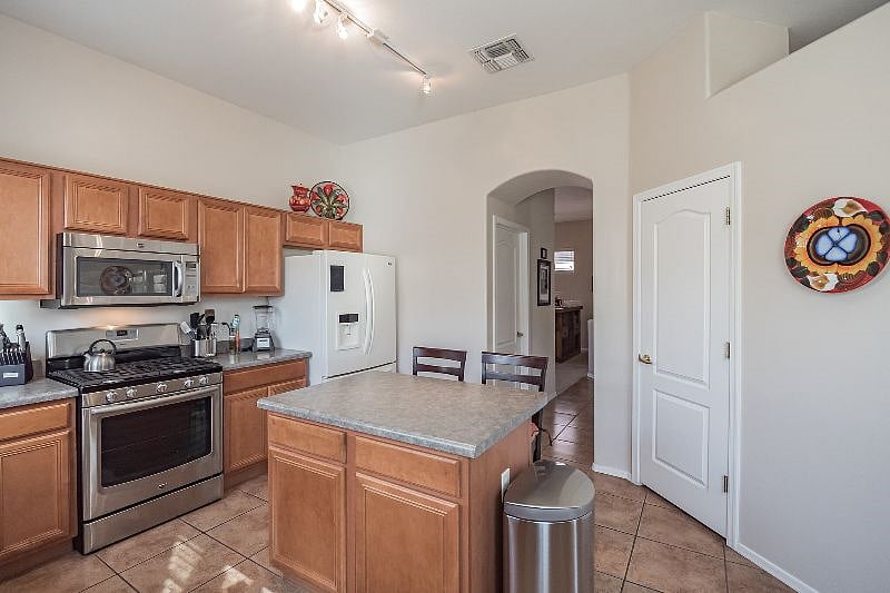Furnished Finder property 559264_1 photo 16