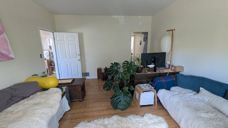Front Livingroom view to entry on the left, hallway to kitchen on the right