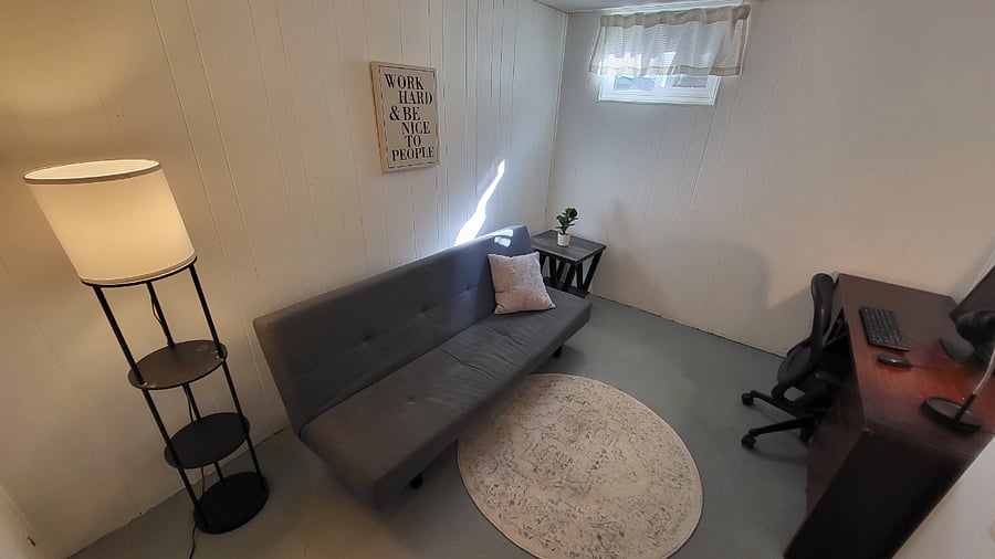 Fourth Bedroom/Office with futon.