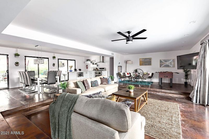 Bright Open Concept living room/kitchen flow great for connecting with friends & family while on holiday.