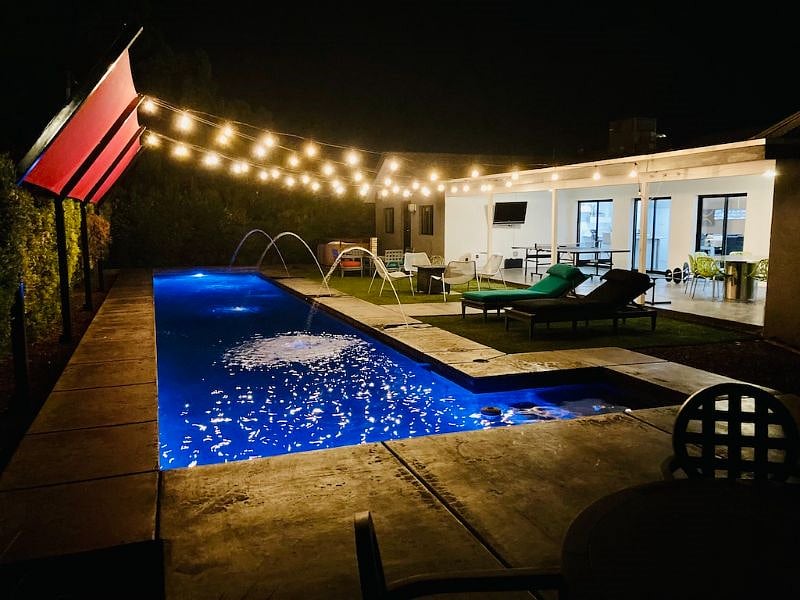 Create the ultimate evening vibe with with the multi color LED light up pool complete with beautiful fountain features.