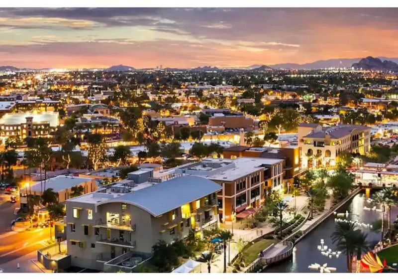 8 min umber to Old Town Scottsdale for shopping, restaurants, night life etc