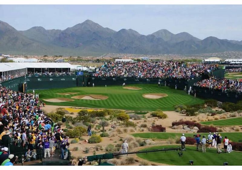 Golf course and sporting events near by