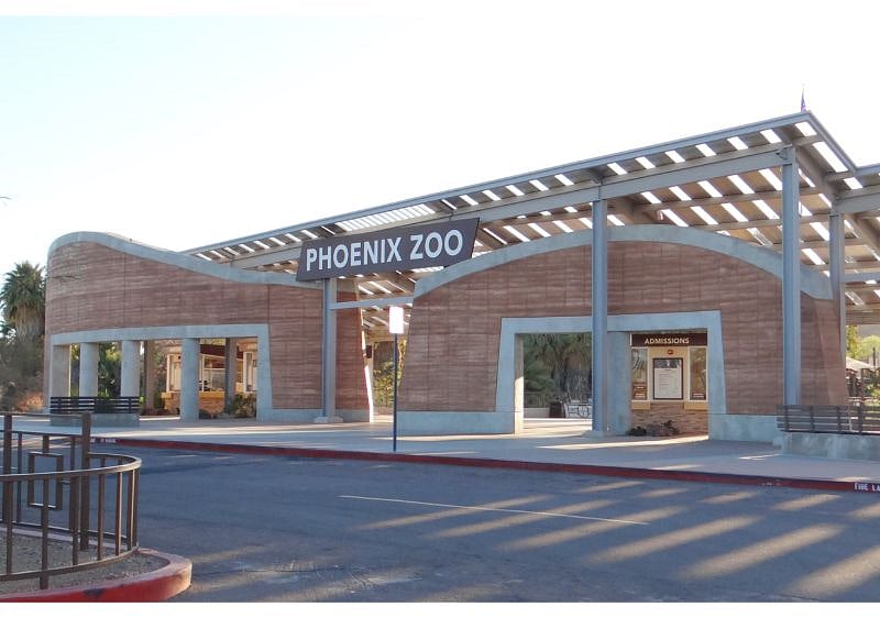 Phoenix Zoo just 10 min to your front door.