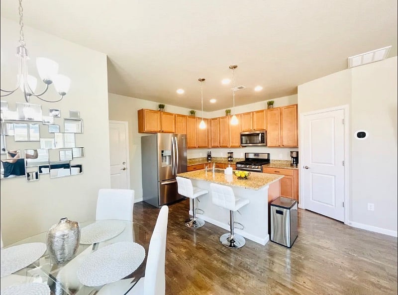 Furnished Finder property 559532_1 photo 3