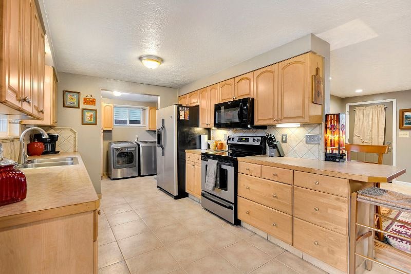 Furnished Finder property 559597_1 photo 3