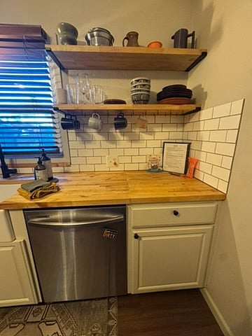 Furnished Finder property 559609_1 photo 37
