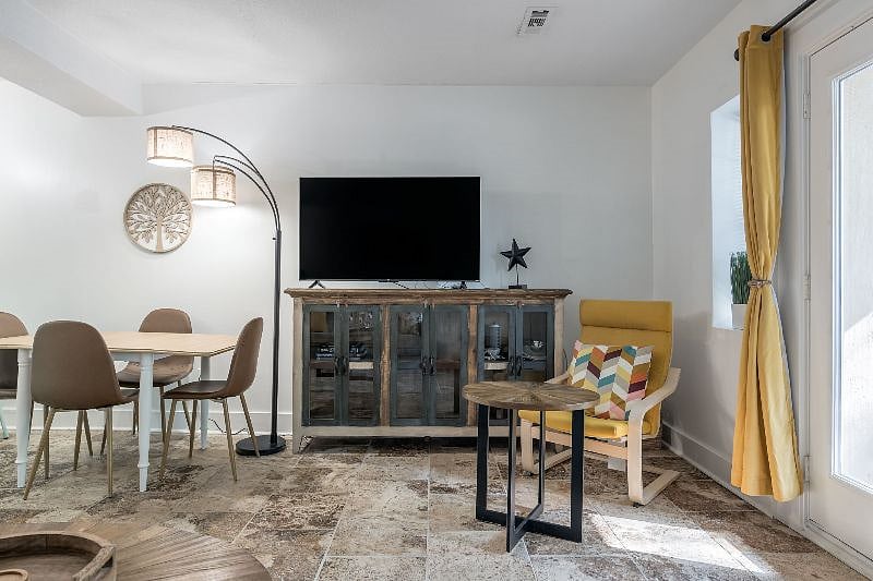 Furnished Finder property 559675_1 photo 12