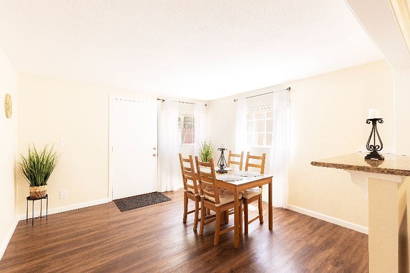 Furnished Finder property 559704_1 photo 20
