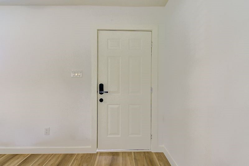 Furnished Finder property 559815_1 photo 26