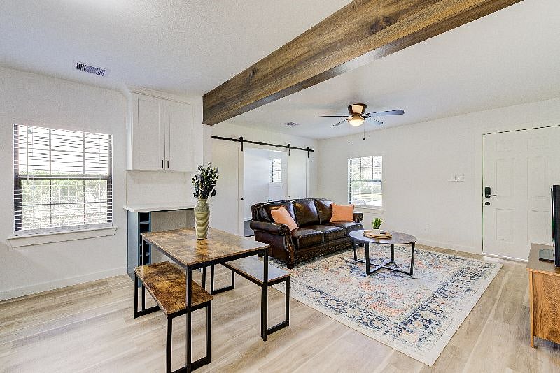 Furnished Finder property 559815_1 photo 3