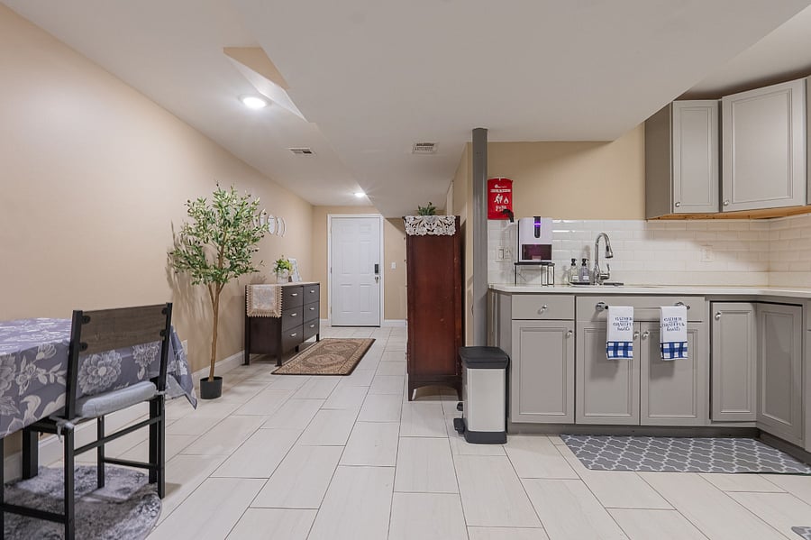 Furnished Finder property 559836_3 photo 5