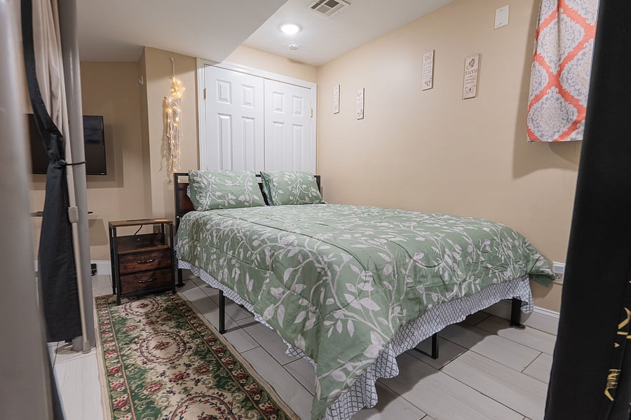 Furnished Finder property 559836_3 photo 9