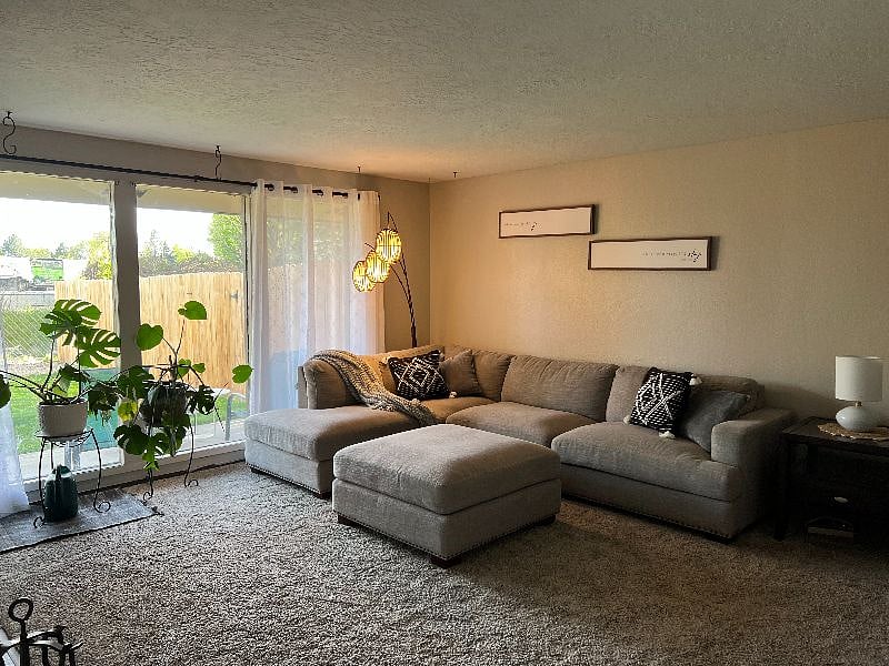 Furnished Finder property 559848_1 photo 2