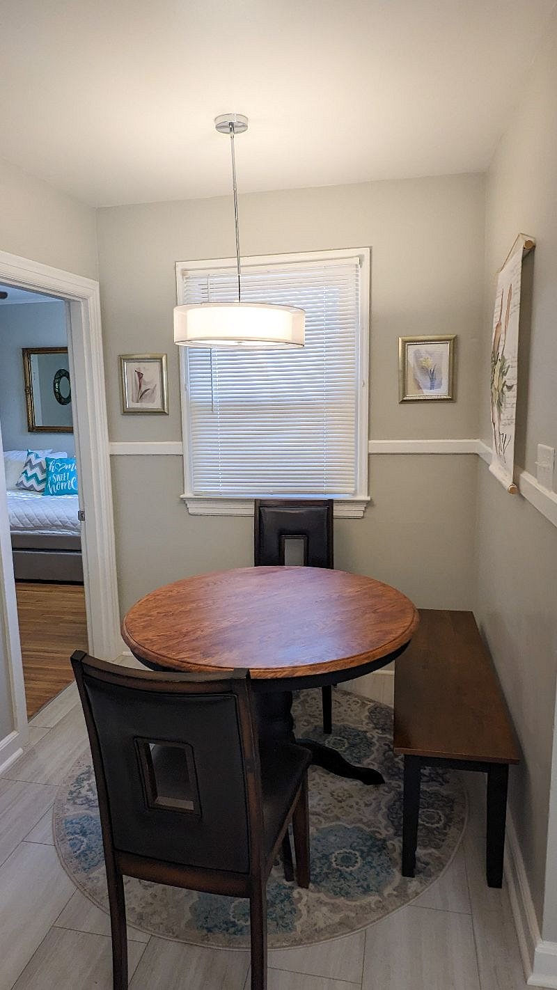 Kitchen Eat In Area