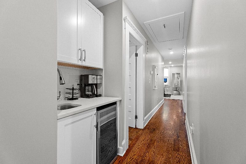 Enjoy the convenience of our shared kitchenette area, equipped with a coffee maker and a mini-fridge.