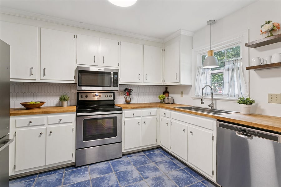 Furnished Finder property 559864_1 photo 8