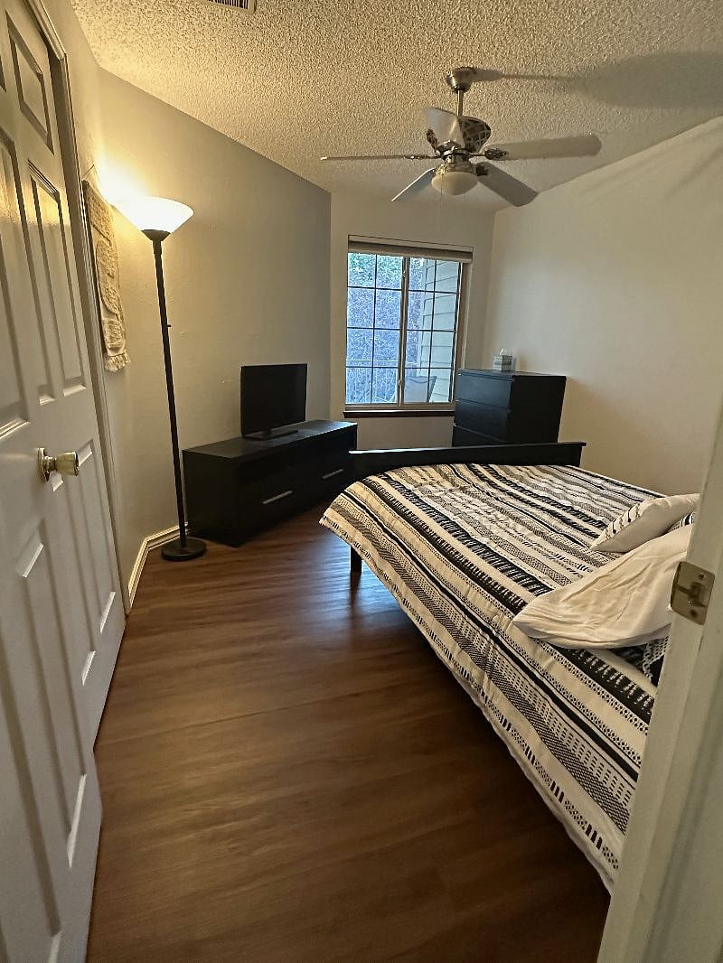 Secondary Bedroom (double bed)