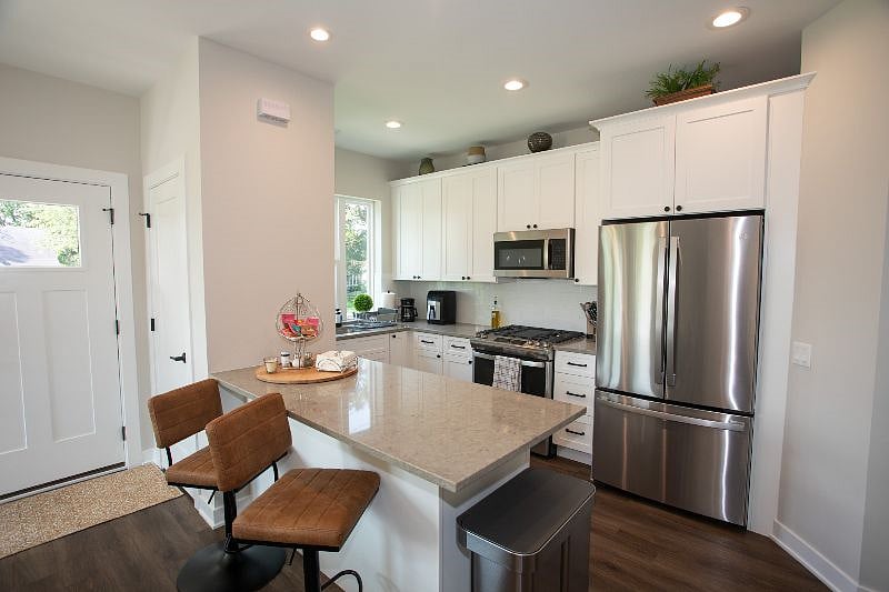 Furnished Finder property 559930_1 photo 28