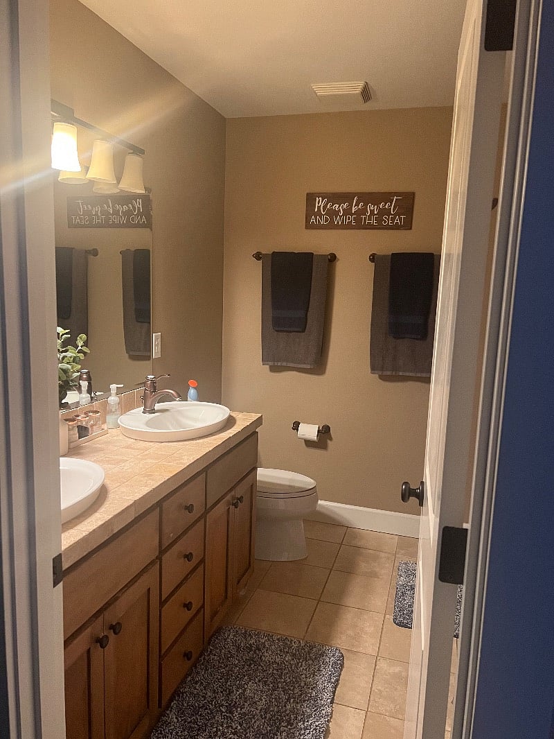 Furnished Finder property 560023_1 photo 7