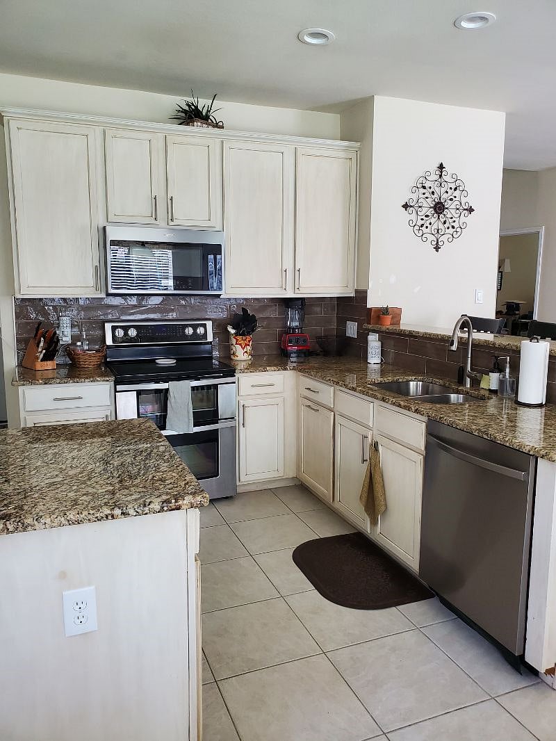 Furnished Finder property 560038_1 photo 9